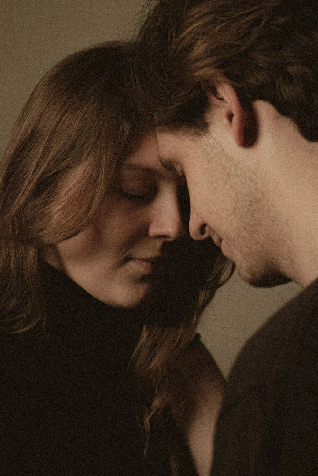 Are You Overfunctioning in Your Relationship? The Hidden Cost of “Borrowed Functioning”