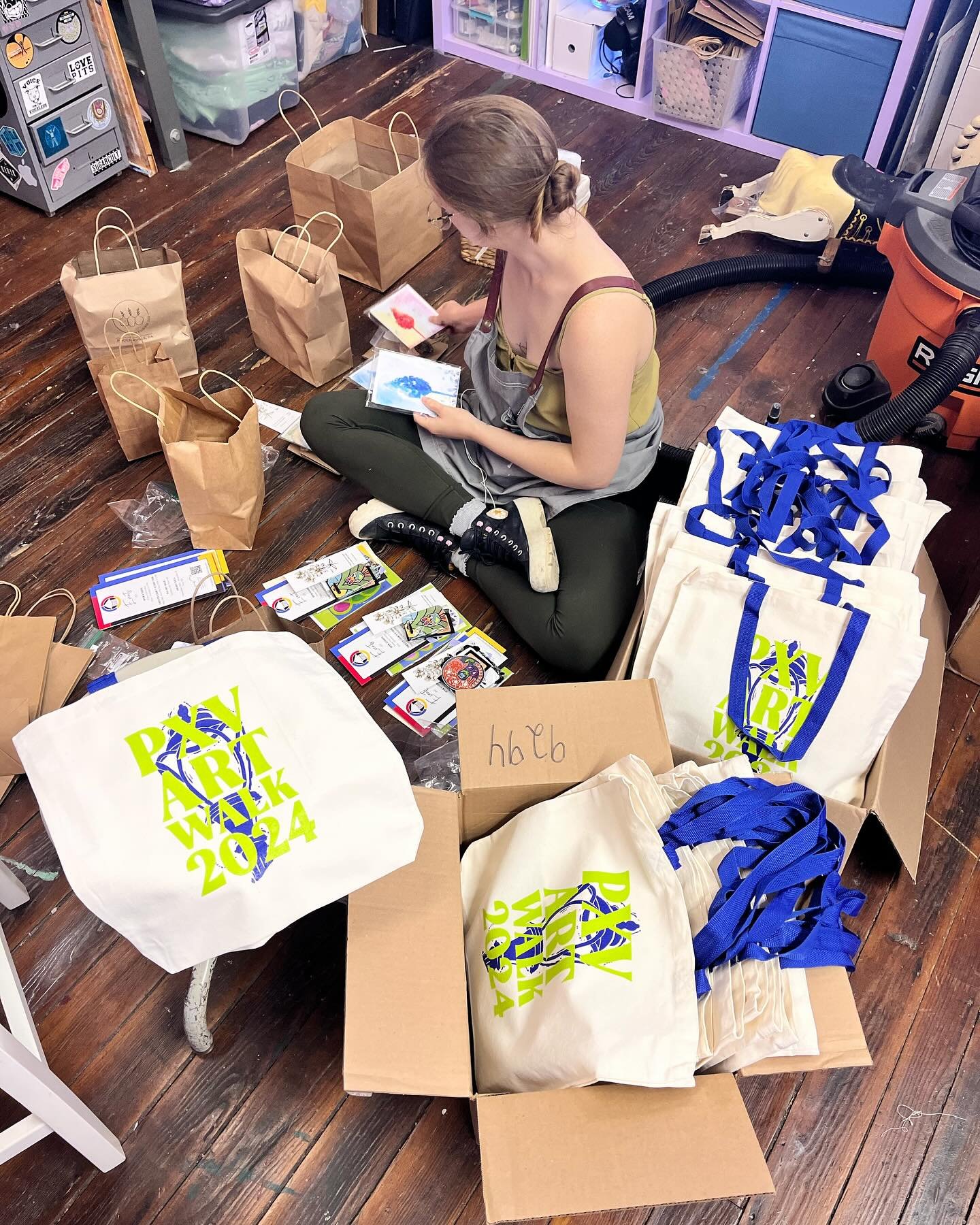 Some BTS of @mallytate stuffing the freshly printed @phoenixville_art_walk totes with all the goodies from artists and businesses participating on the walk this year! So excited to get these out into the wild. Snag yours before we run out! 🙀👀
.
.
#