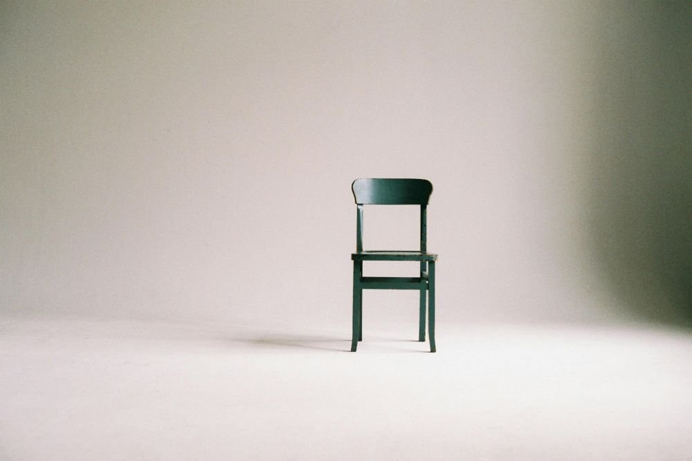 Navigating the Holidays with an Estranged Parent: Feeling Through the Pain and Relief