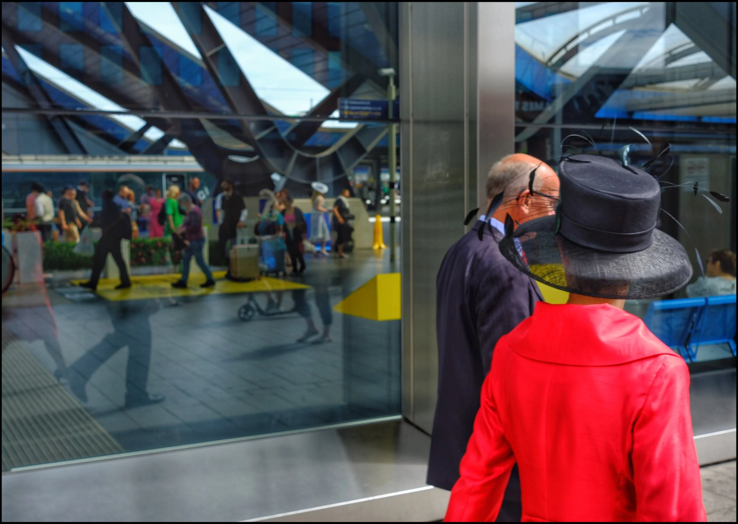 Heading for Ascot - Reading Station