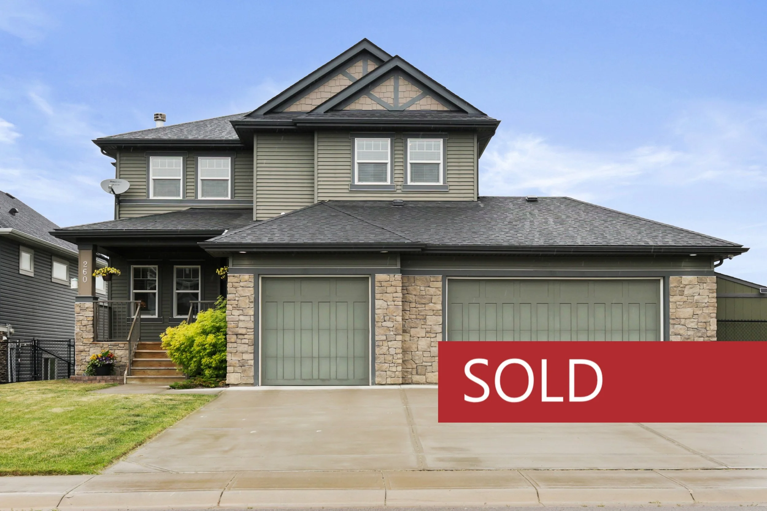 260 Boulder Creek Cres Sold.jpg