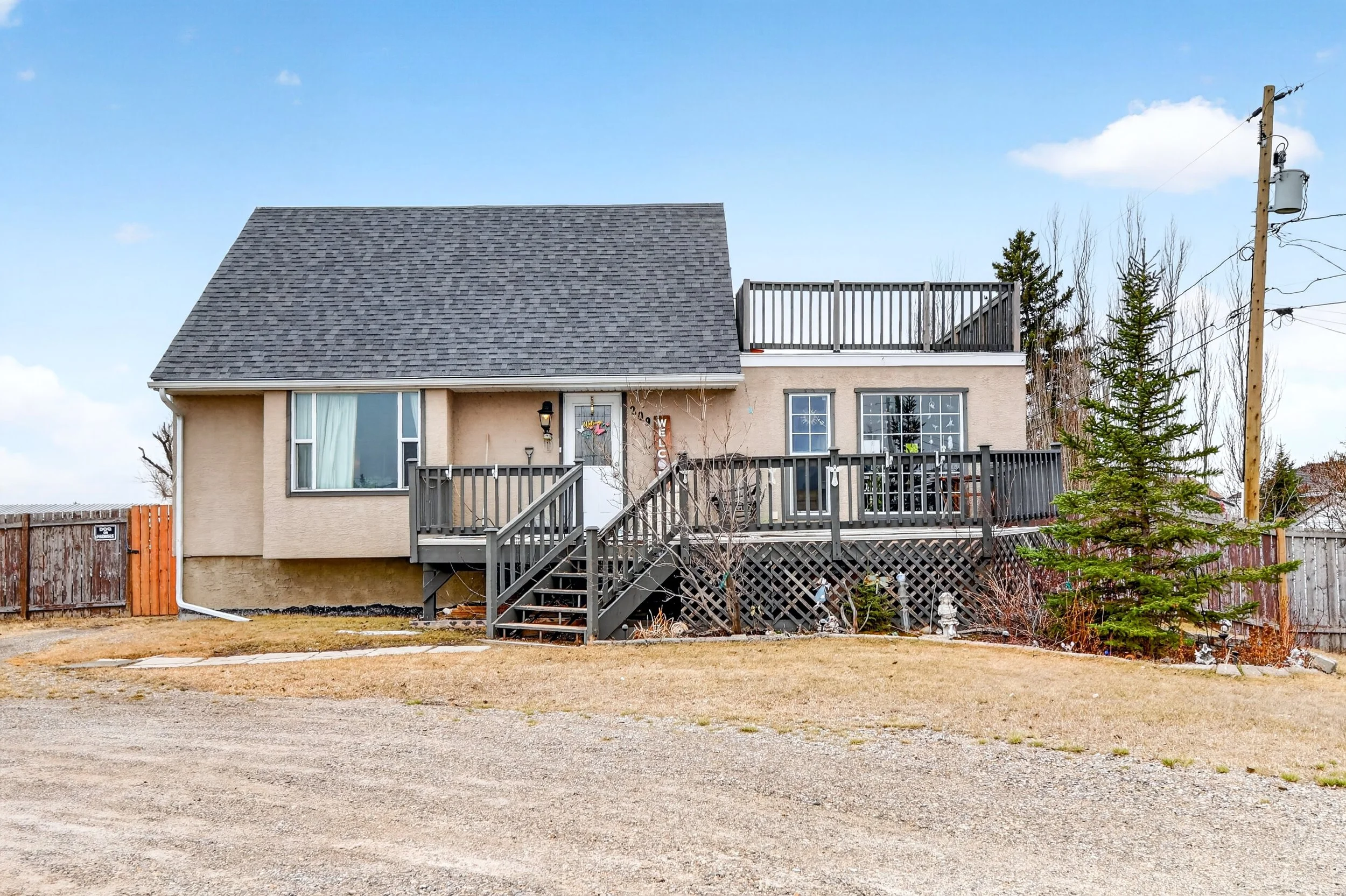 209 1 Avenue SE Langdon, Alberta
