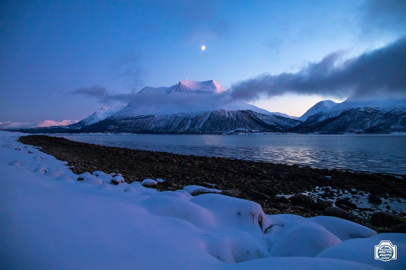 ARCTIC LANDSCAPES PHOTO TOURS - Next season&rsquo;s bookings are now open! 🤩

For winter 25/26, as I previously mentioned, I will be running less northern lights small group tours than I used to, and keep some more availability for private tours. Hu
