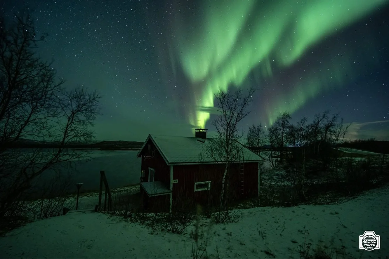 16th of October
Winter has arrived! ❄️
The chase for clear skies took us more than 2 hours drive away from the coastal area, where conditions were supposed to be more stable and provide for a more enjoyable time out there. Over Troms&oslash; and surr