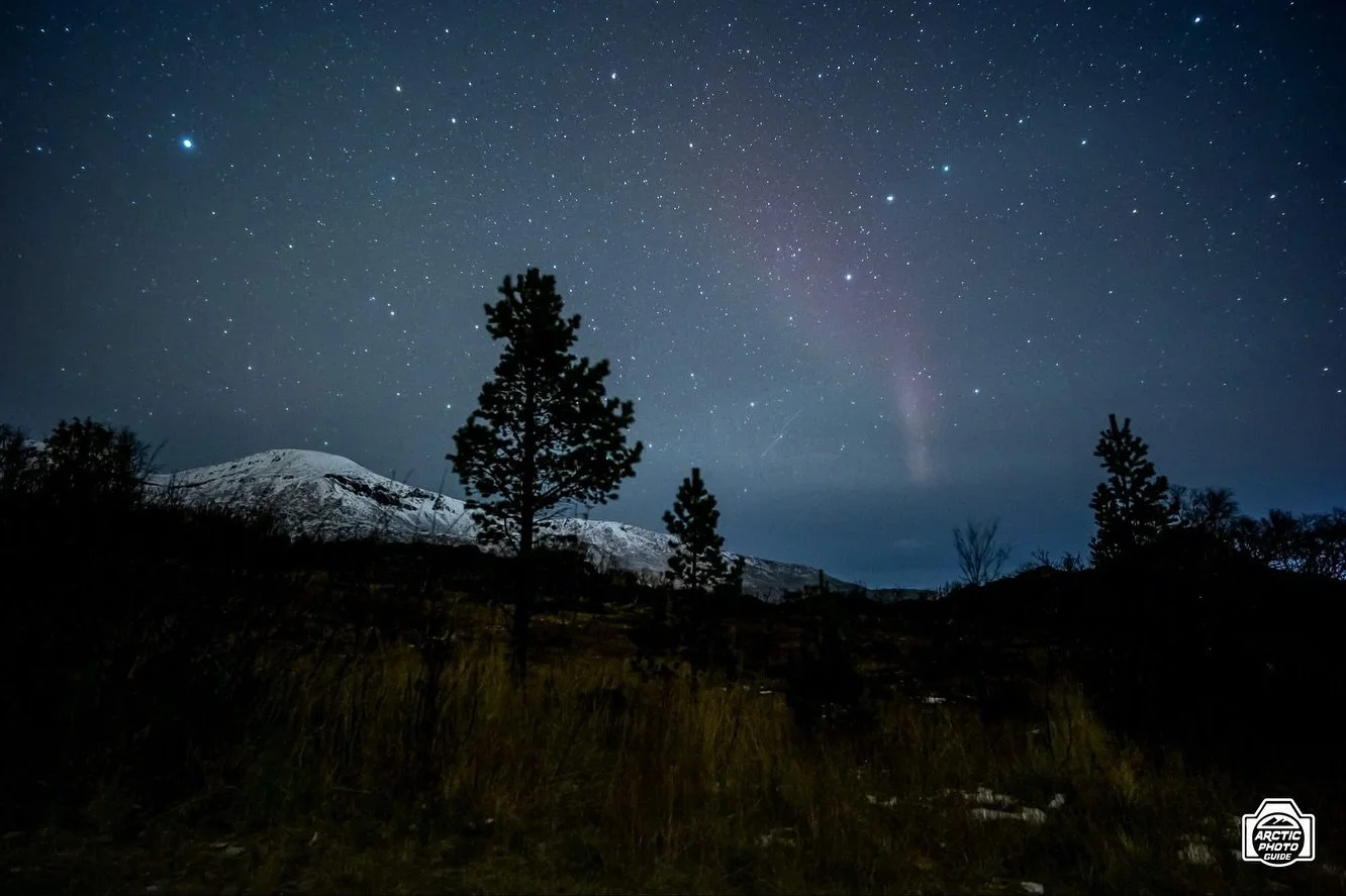 25th of October
Biggest Northern Lights of the season!!....nope 😅
Not every night is a success, unfortunately. And Saturday was a good example of that.

We had lots of clear sky and beautiful stars, despite some hazy clouds which made us heading to 