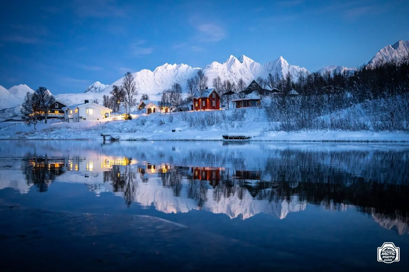 22nd of November
Troms&oslash; &amp; Lyngen Alps Photo Tour - Day 3 🩷💙

Last Saturday we headed to an area that most people who come to Troms&oslash; don&rsquo;t even know it exists - and how beautiful it is!
The gorgeous Lyngen Peninsula, which ho
