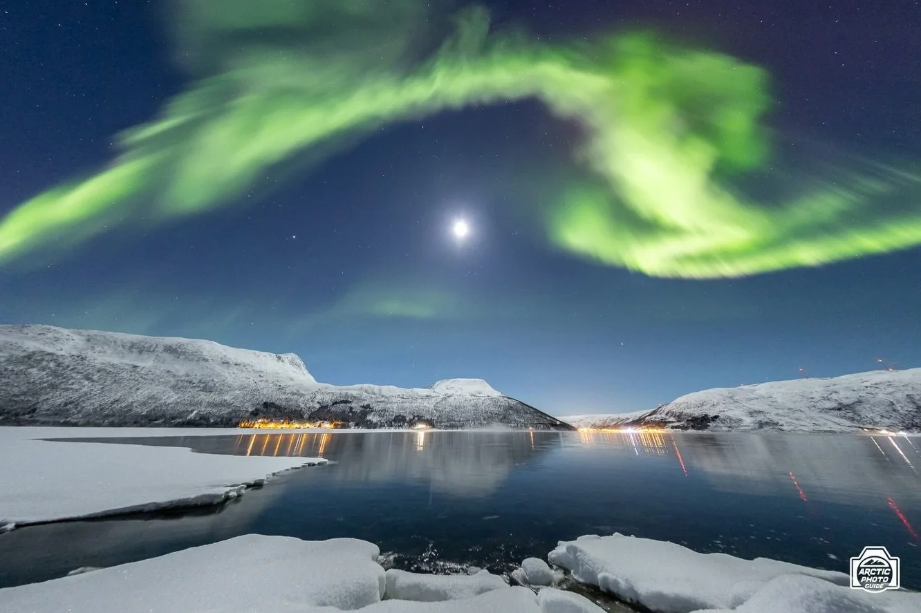 28th of January
What a night under wild auroras and the moonlight... 🤯

Last Wednesday we started the tour with some clouds around Troms&oslash; which were not supposed to be there, according to the forecasts 😅
But, since the solar activity was loo