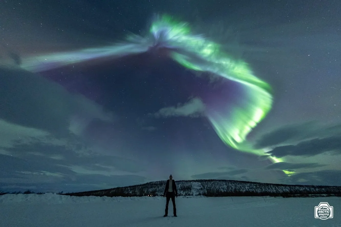 20th of March
Oooooooooohh boys and girls......INSANE!!! 🤯

On Friday, after driving once more through rain and snow for a few hours, Nature smiled well at us and served an awesome Grand Finale to this family trip - one of the best northern lights v
