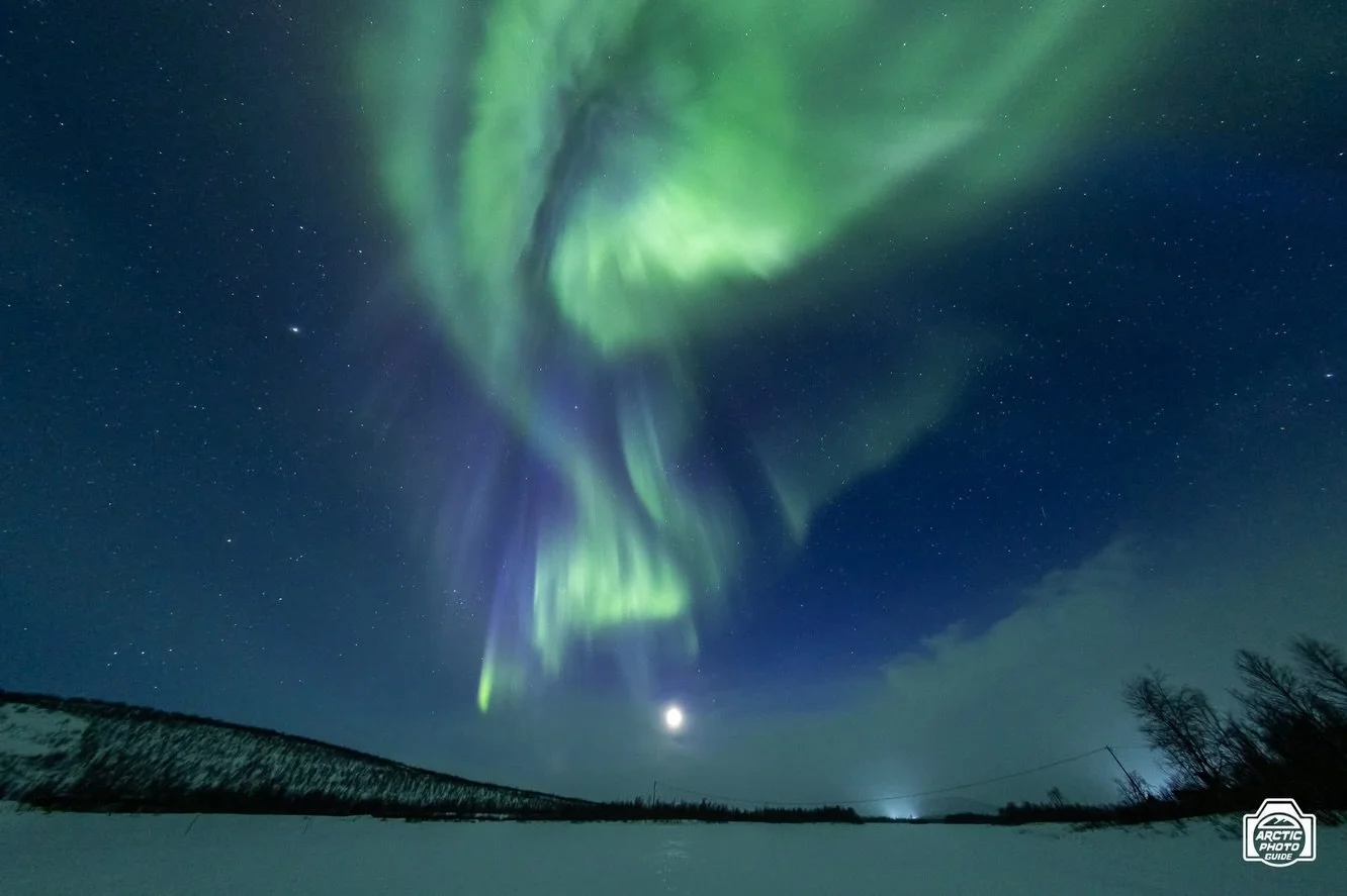 21st of March
&ldquo;Sending it out of space&rdquo; 🚀

This is the title I would give to last Saturday&rsquo;s chase! 😍
We left Troms&oslash; with yet again rubbish weather - heavy rain, sleet, wind - and after sending my Land Cruiser at warp speed
