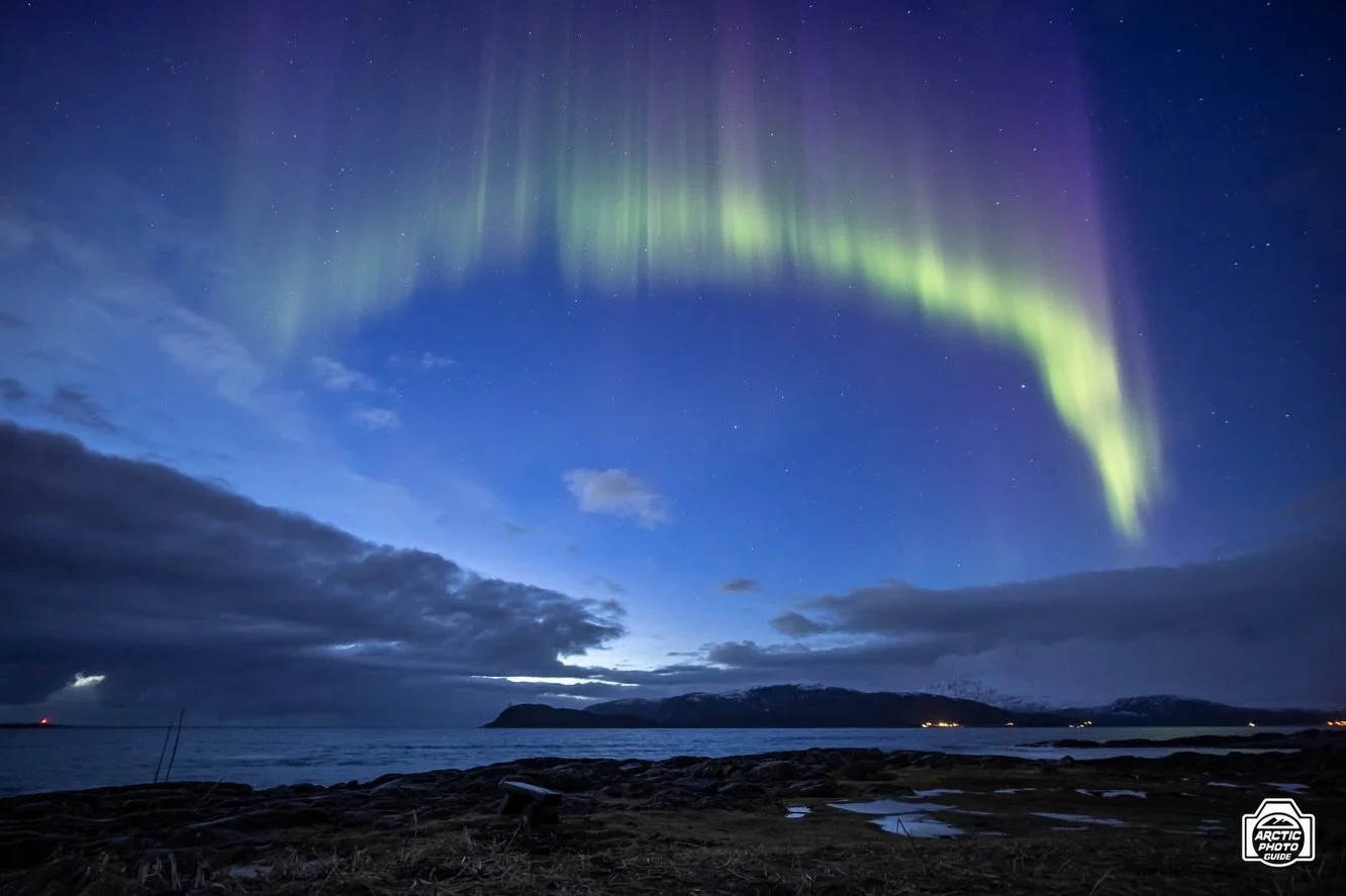 2nd of April
Upon request, yesterday I run another Northern Lights Expedition!

The weather was not the easiest to deal with, and it turned out to be a bit different than what the forecast predicted, but with some fine sixth sense, some tools and som