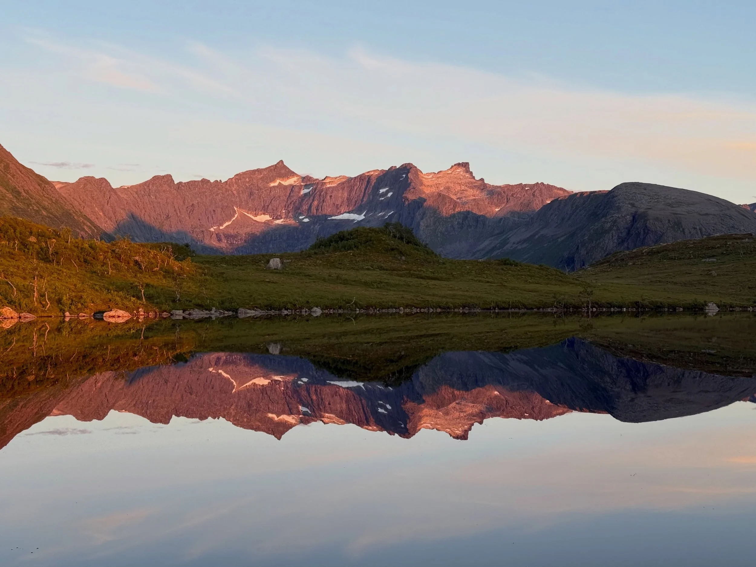 A late summer night stillness ✨

When your body asks for sleep, but there finally is one evening with good weather and clear sky, and you can&rsquo;t say no to it 😬

After 10 years of life in Norway, the &ldquo;pressure to enjoy&rdquo; the (not many