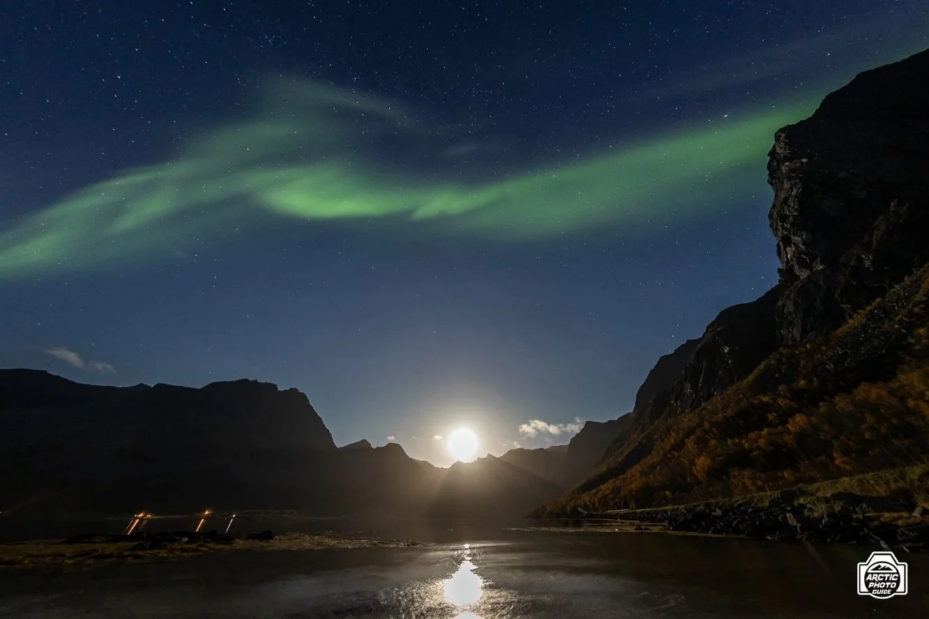 24th of September
A beautiful evening with my favourite fjord, aurora and moonlight 😍

Last night was pure honey for the soul! 🫶
It was the first time ever, for my guests, to see the Northern Lights.
The weather was perfect, besides a few clouds at