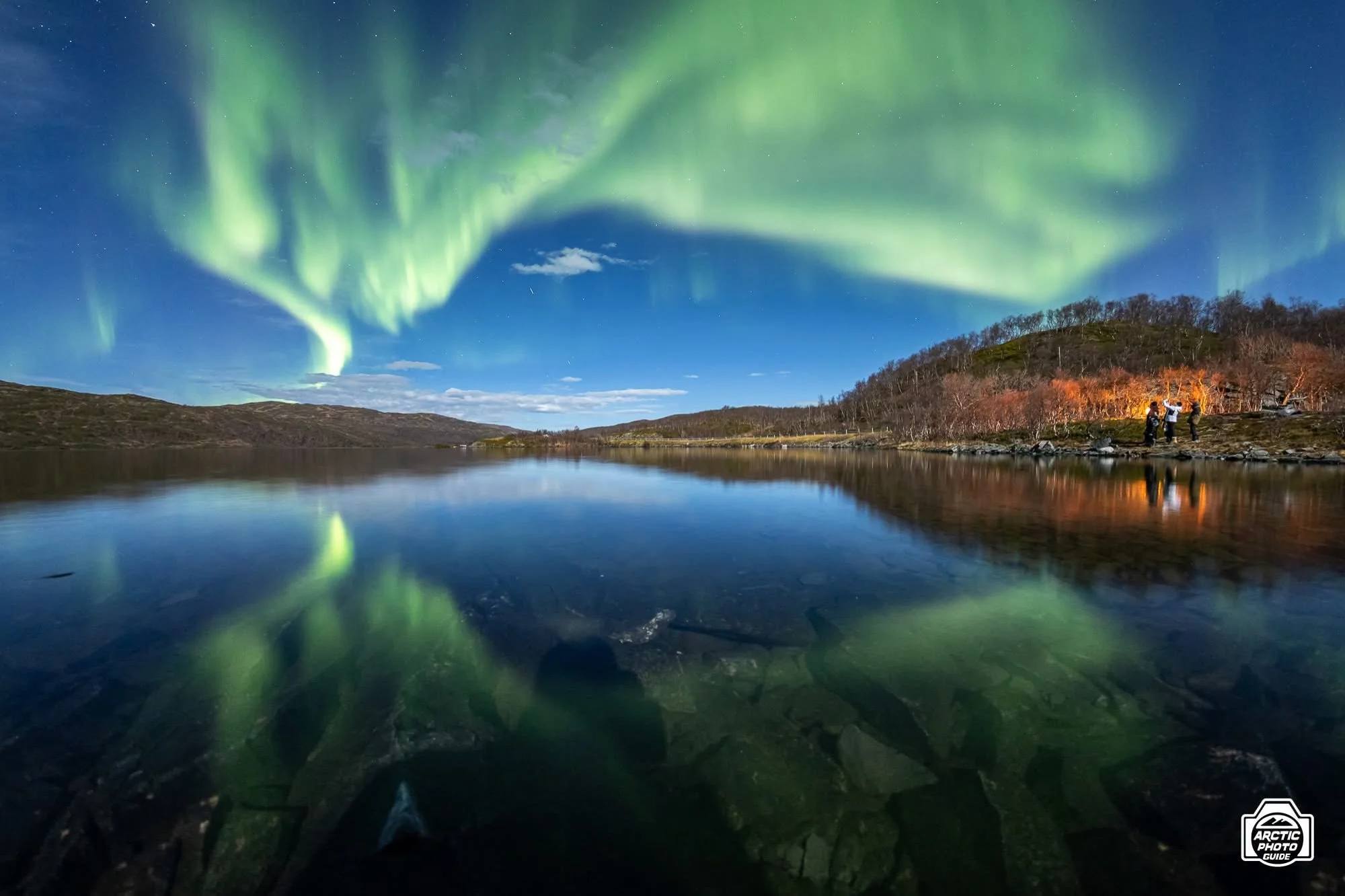 25th of October
Full moon, warm temperature, a sweet family and sweet aurora!

On Sunday night I took this lovely family to one of favourite spots, I was exactly here last Wednesday too (when we had those insane auroras, that you&rsquo;ve seen on one