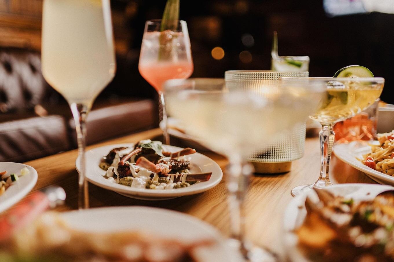 Good food, good drinks, good vibes, good times! All starting tonight at 4PM at Brown&rsquo;s Corner!! 🍸🍴 

#BrownsCornerTuscaloosa #DowntownTuscaloosa #BrownsCorner #Speakeasy #CocktailHour #CheersToTheWeekend #TGIF