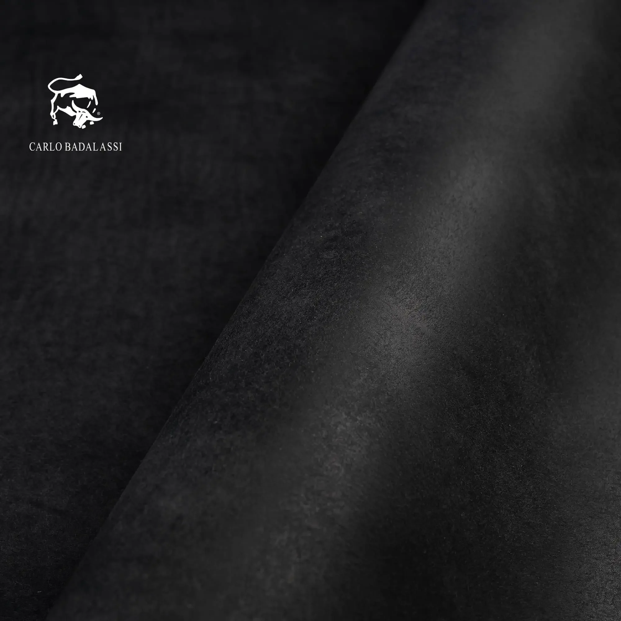 badalassi-carlo-pueblo-black-1.webp