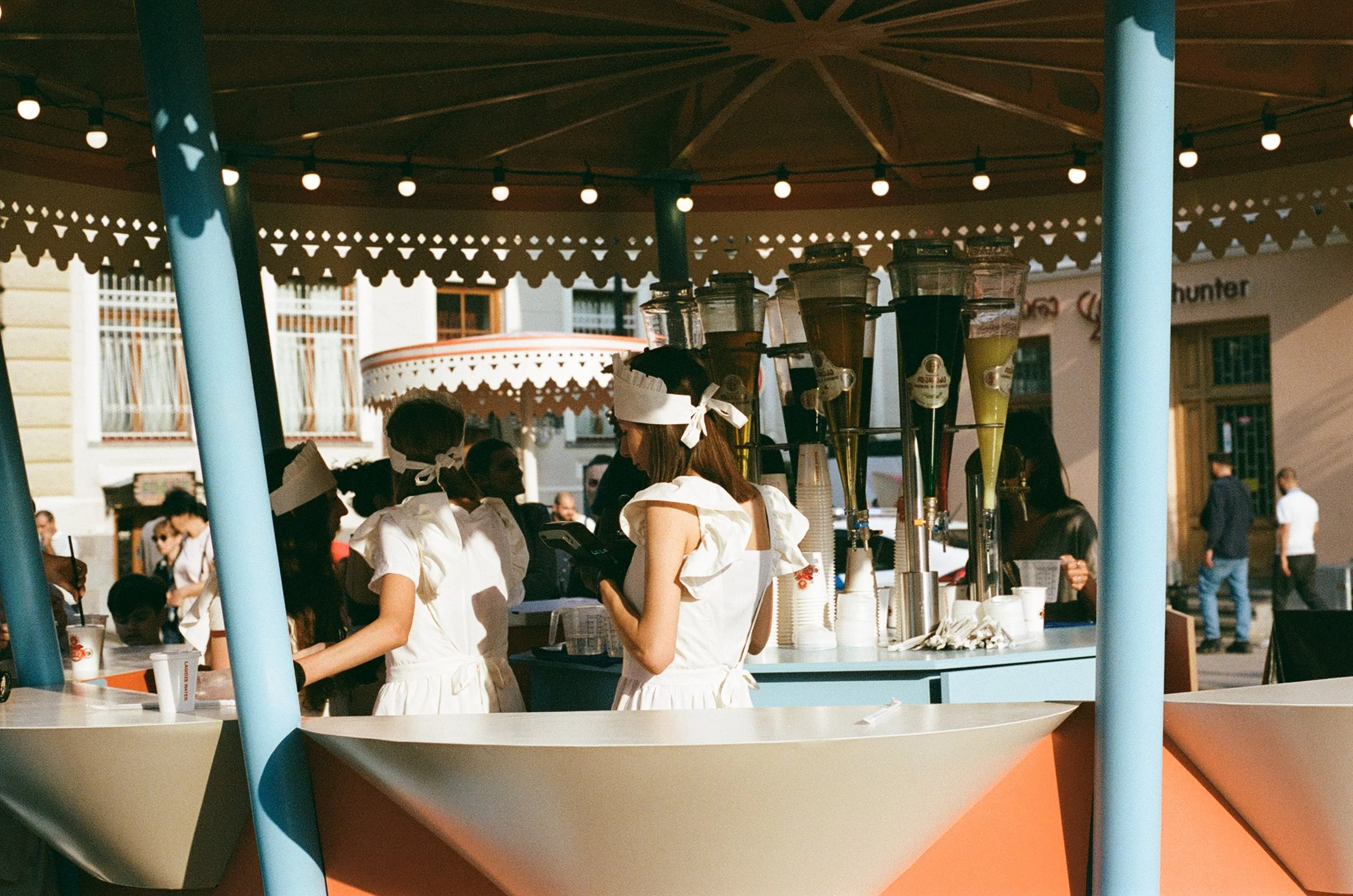 We are back in Tbilisi for Tbilisoba, the large festival celebrating the coming autumn and the harvest. The pastel colours and old costumes enchant me 