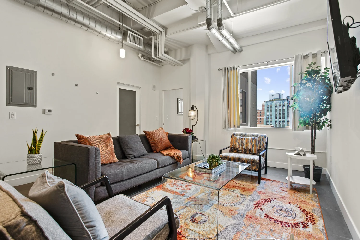 Crypto Arena Suite — Luxstay Getaway