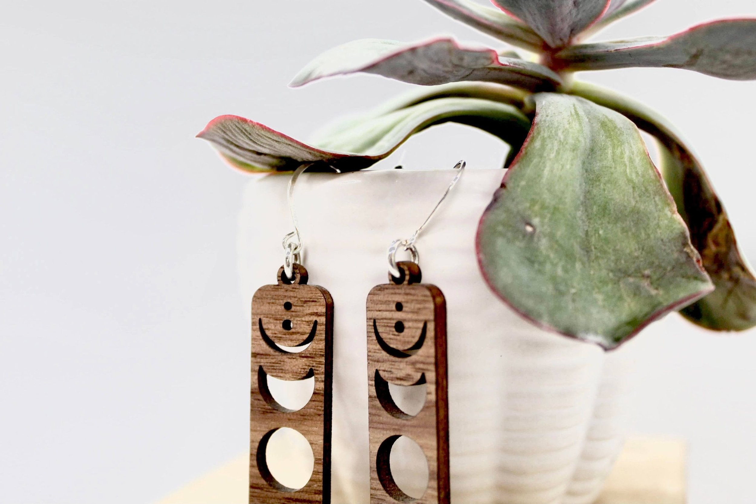 https://i.etsystatic.com/20796677/r/il/220b7c/4218934794/il_fullxfull.4218934794_pgbg.jpg