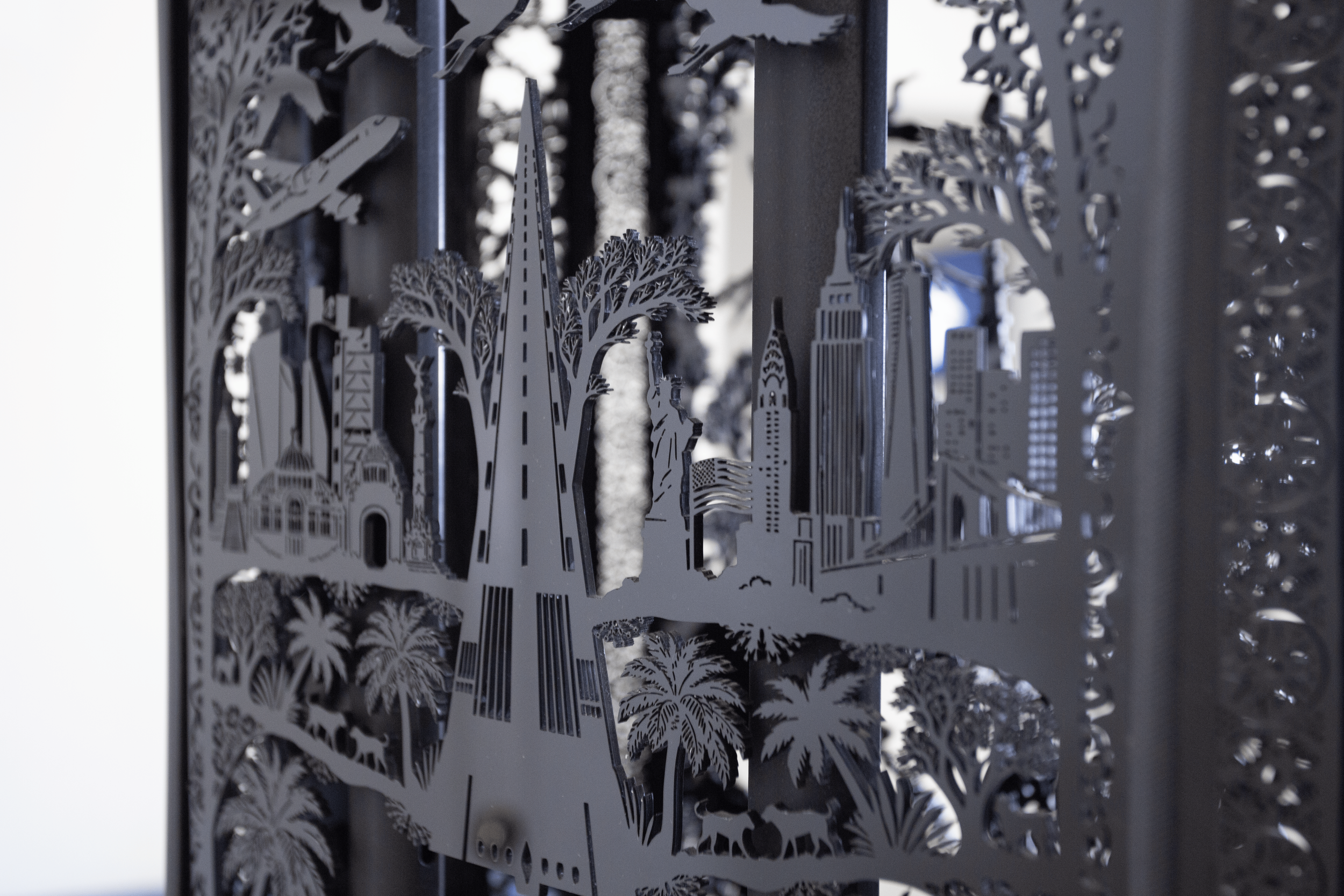 severin-hallauer-new-skies-induction-gallery-los-angeles-2026-installation-view-0000x2.png