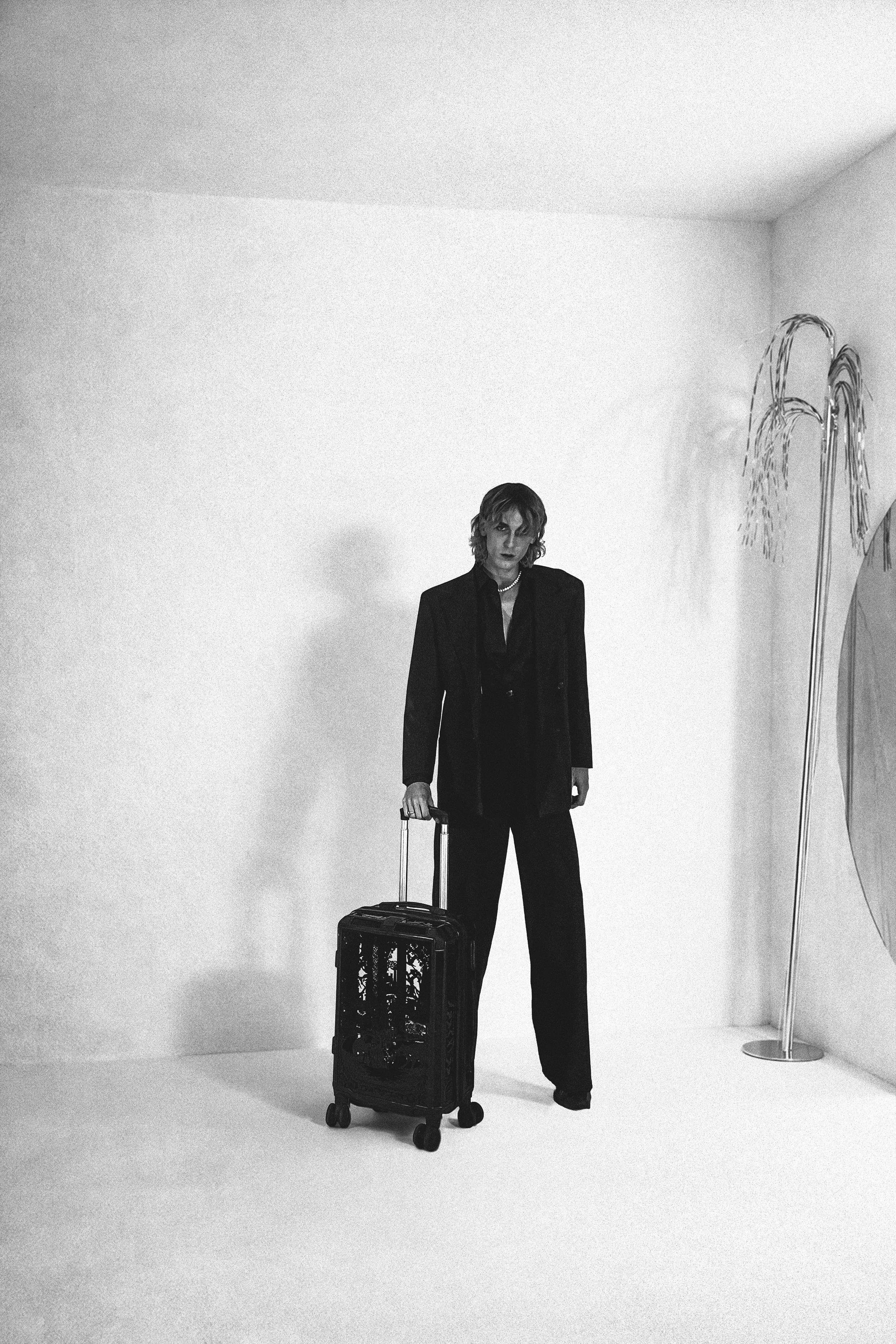 severin hallauer artists portrait with artwork Carry On 2026