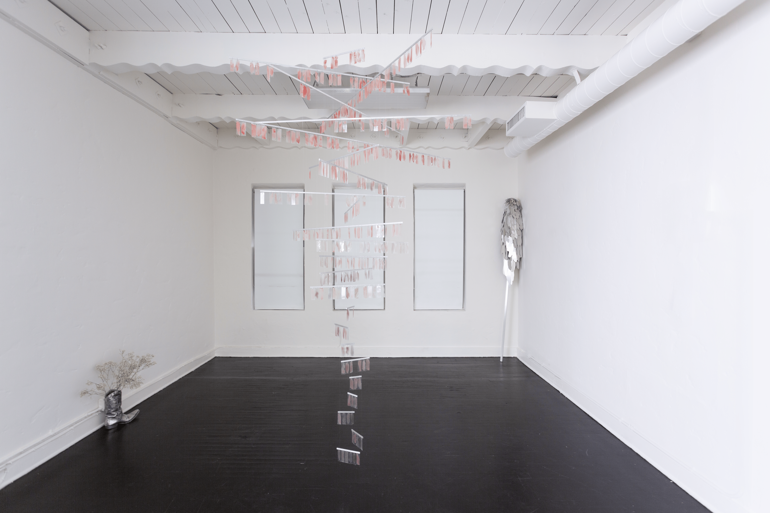severin-hallauer-new-skies-induction-gallery-los-angeles-2026-installation-view-00034.png
