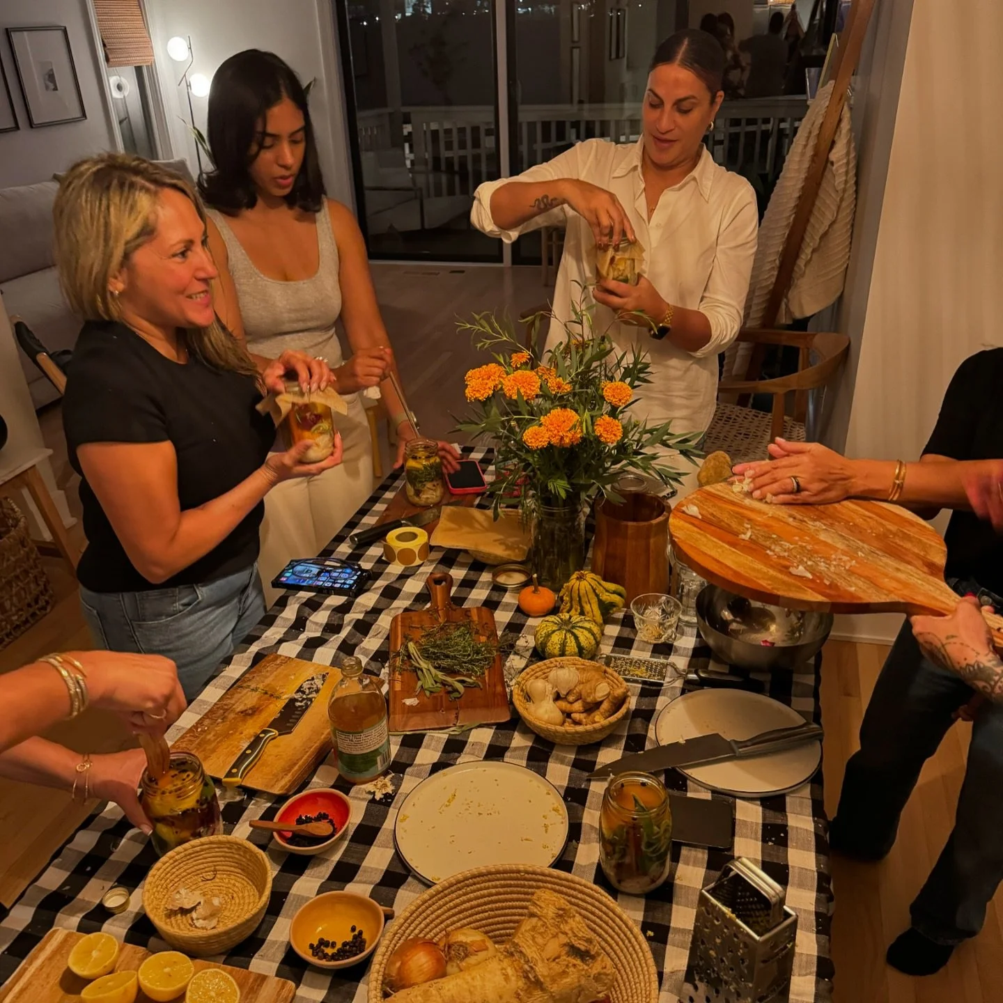 Enjoyed a weekend of herb + yoga workshops at some of my favorite places with wonderful humans.

These moments are often hard to capture as I really focus on being present with the plants + my community,  but the bits I actually get to see after the 