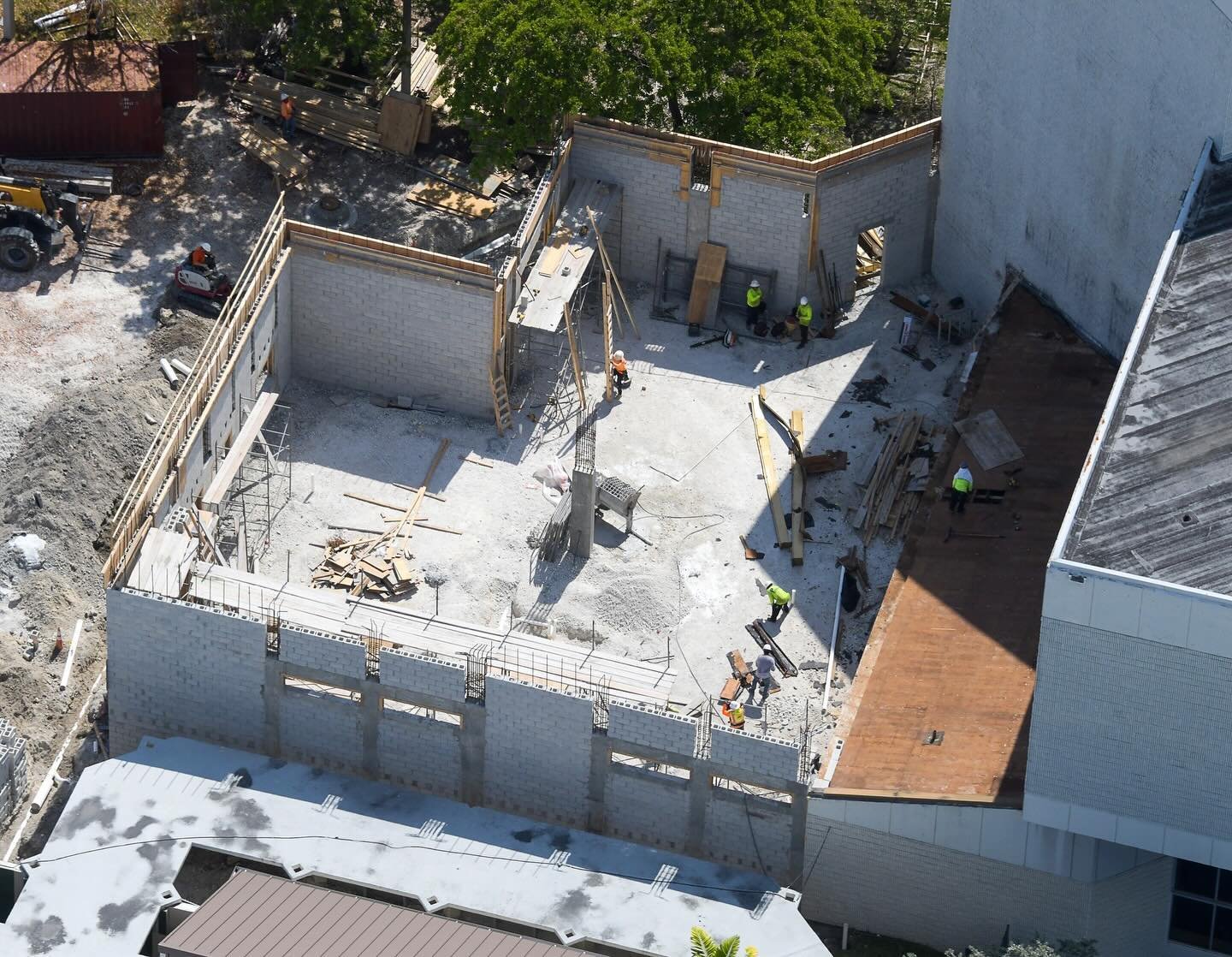 Progress update at Joseph Caleb Audithorium Renovation and Expansion project 🎭🍿📽️🏗👷🏼&zwj;♂️

#FCE #miami #florida #floridaconstruction #miamidade #jobsite #generalcontractor #gc #construction #engineering