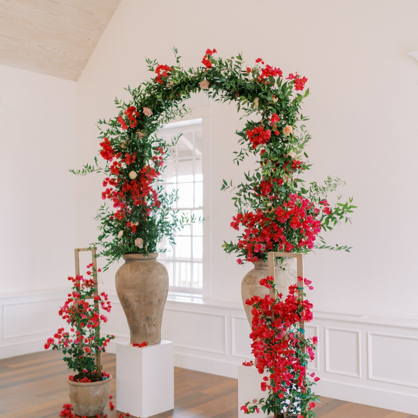 Reminiscing about this romantic bougainvillea arch we created for Lucy and Michael's wedding this summer. 💭😍

Wedding Planner: @coastalcelebrationsstaug 
Photographer: @wojweddings 

#staugustinewedding #staugustineweddings #staweddings #weddingflo