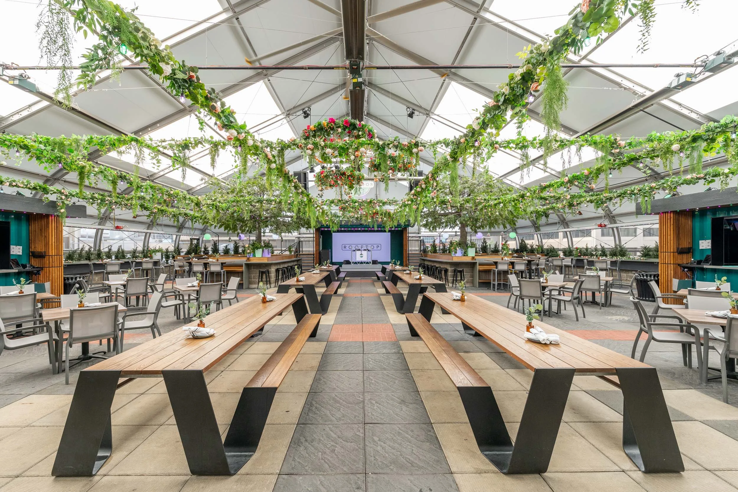 cocktail bar Calgary rooftop