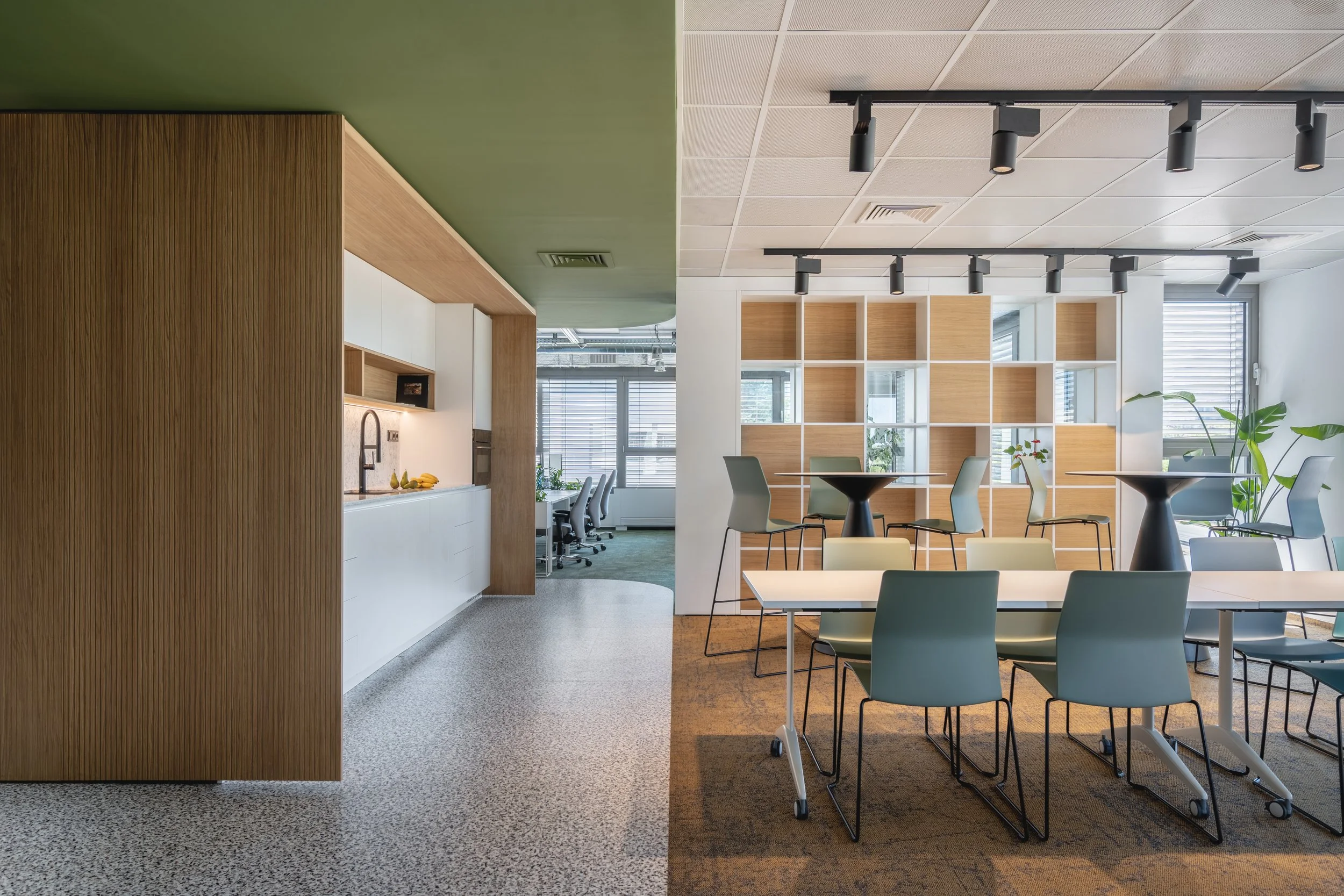 United Master Architects_Interior Design_Smartcom Office_4.jpg