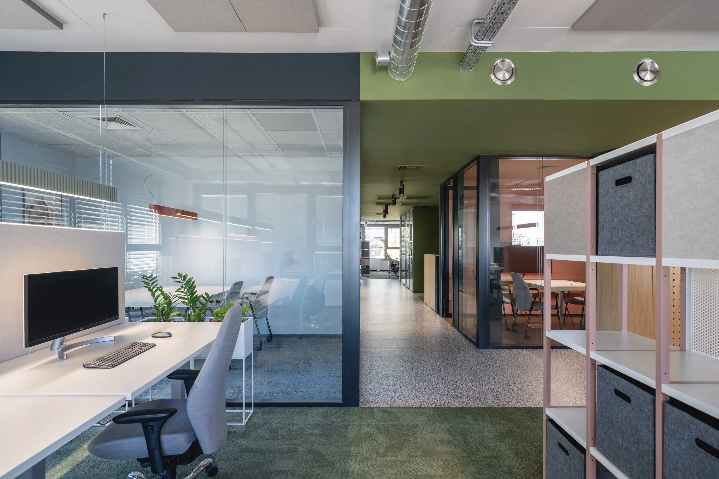 United Master Architects_Interior Design_Smartcom Office_1.jpg