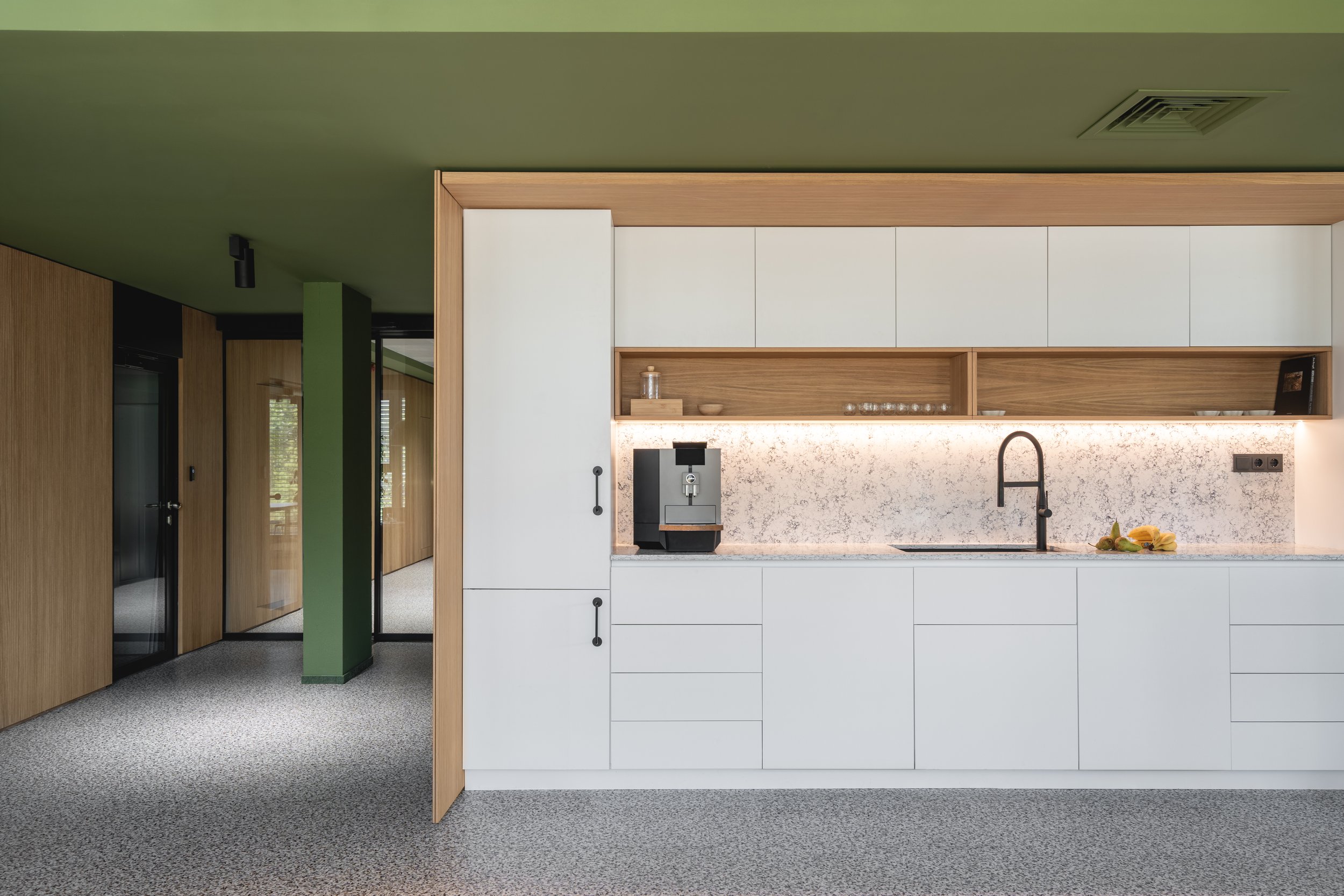 United Master Architects_Interior Design_Smartcom Office_6.jpg