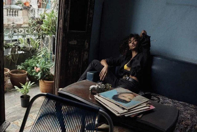 anais-mali-by-benny-horne-for-vogue-spain-march-2016-4-640x429.jpg