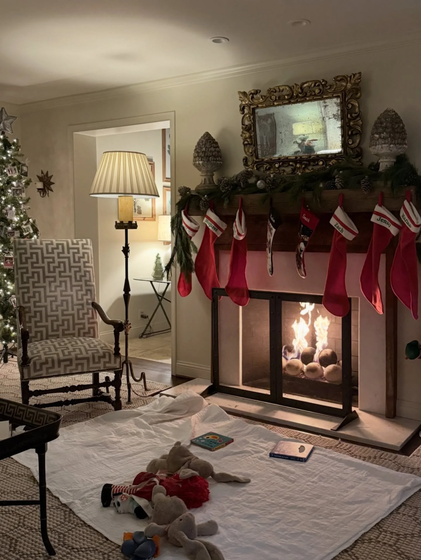 Celebrating the season and a sweet new chapter for a dear friend and boy mom to be. Atlanta, you were lovely. 🤍