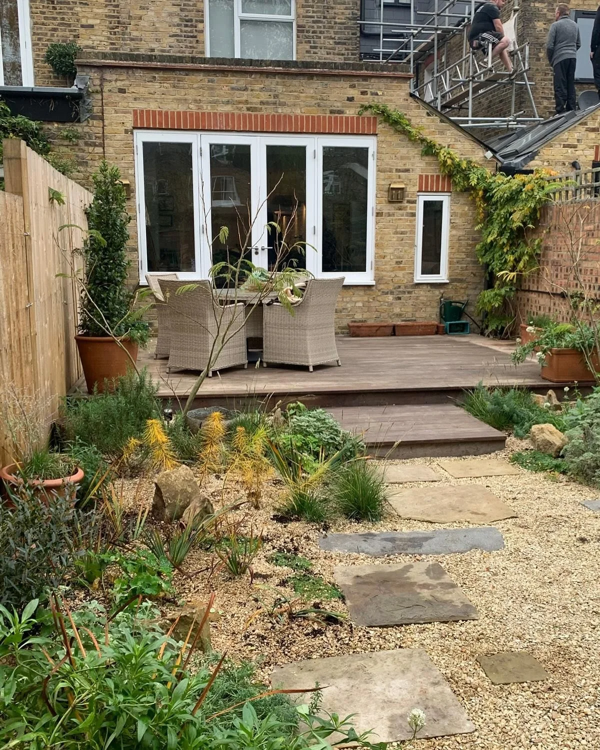 A soft new garden built in Fulham. Built over summer this year there is already some late season interest as the planting establishes. A mix of blue and white planting in a nod to the Azulejos panels in the old garden.

We incoprated chunky yorkstone