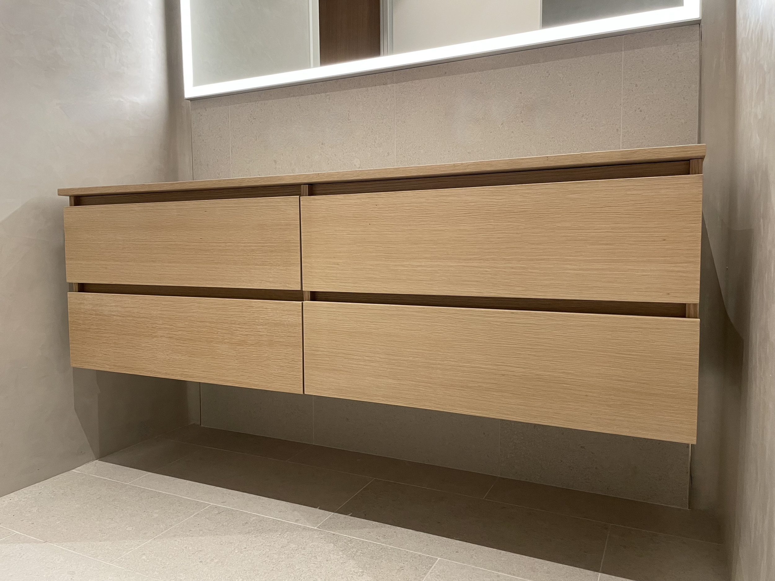 Master Vanity Port.png