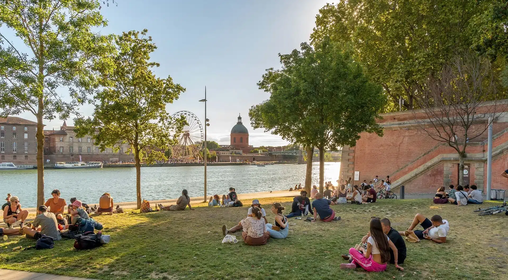 quai-de-la-daurade-toulouse-riverside-noche-picnic-2025-2.webp