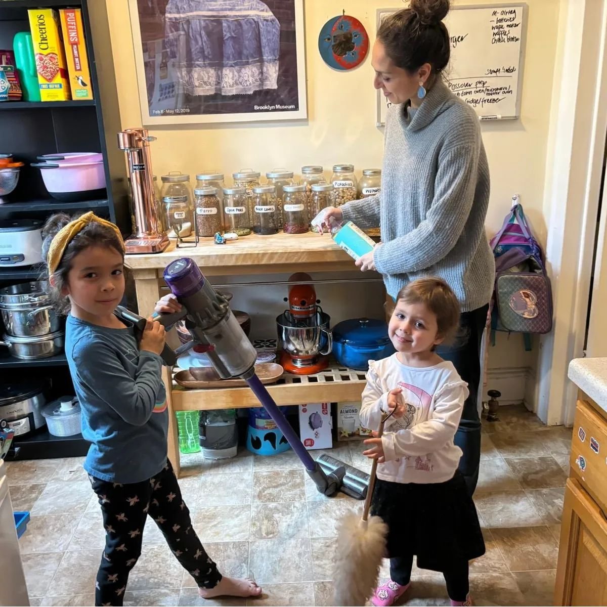 Ashreynu is busy preparing for Shabbat HaGadol and cleaning for Pesach from our littlest sweepers to our expert shopping cart drivers at a Kosher supermarket on a Friday before Pesach! Check back on Sunday night for Bedikat Chameitz updates! Shabbat 