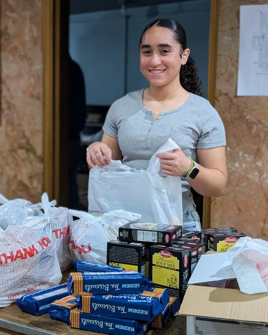 It's Elul and we're out here doing mitzvot! 
We joined @metcouncil and Queens Jewish Community Council at @fhjc_official to package and distribute Rosh Hashana bags to over 400 Queens families from many different backgrounds. 
We loved seeing our A