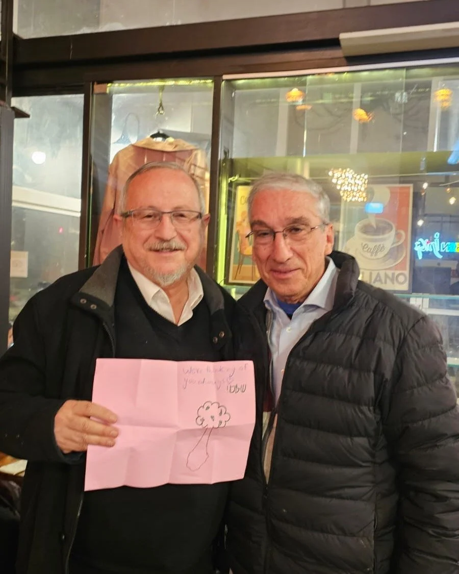 On Wednesday, Rabbi Pearl returns from a trip to Israel, traveling the country and bringing comfort to bereaved families and injured chayalim. He was accompanied by cards of love, care, and Tu BiShvat wishes from our MASKIT kids! He'll be sharing mor