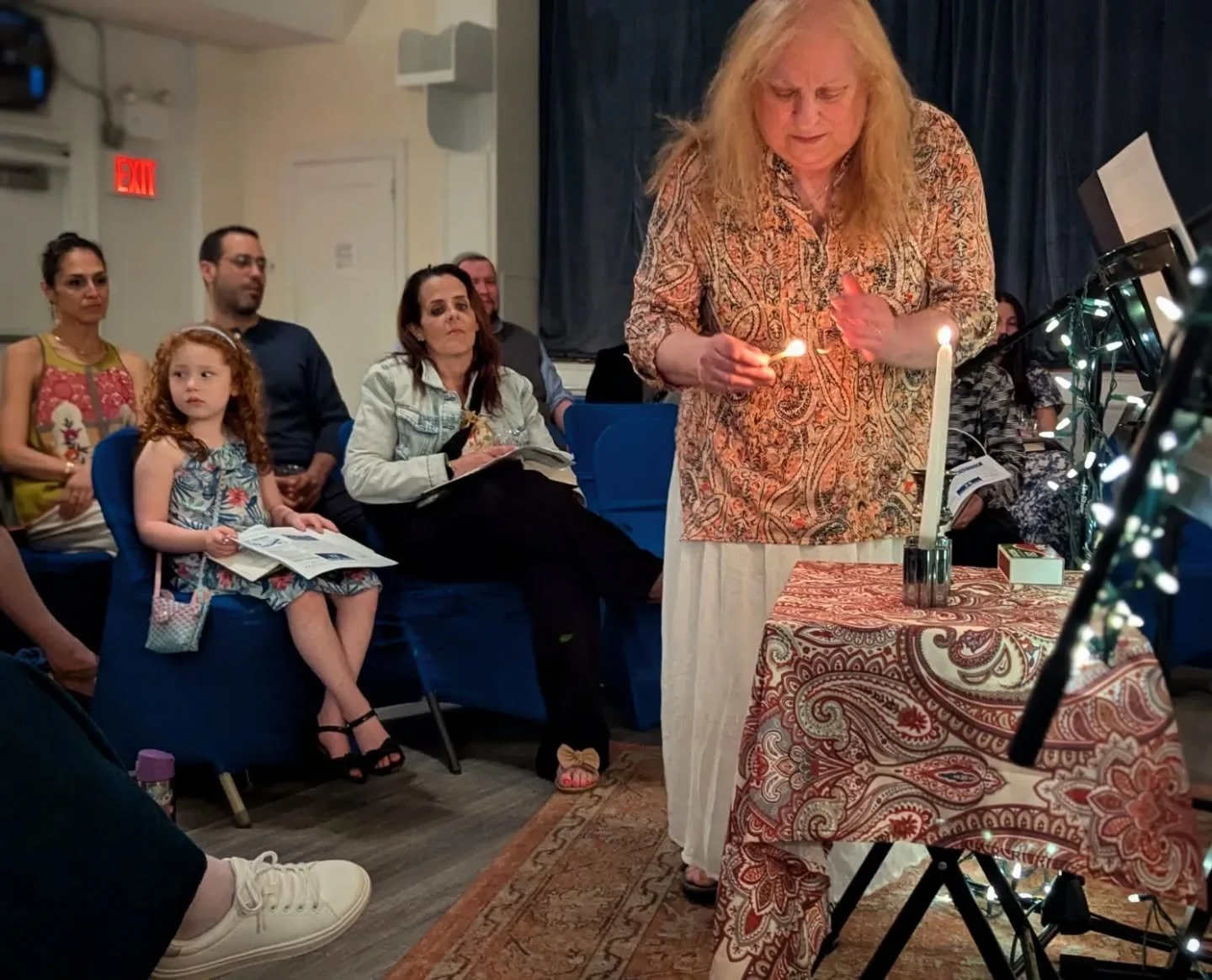 Join us this Friday night for Shabbat Across America: a beautiful welcoming of Shabbat, followed by dinner from two vegan spots, ending with a Z'mirot jam circle. 

Link in bio to join. No previous shul experience necessary. Come for the warmth, musi