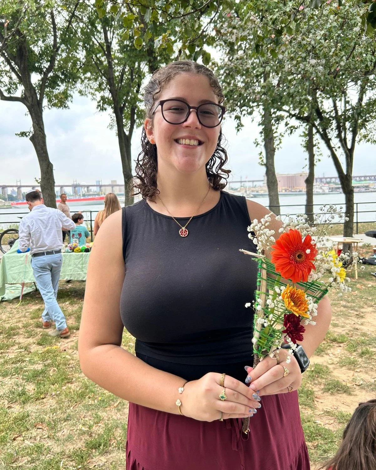 Shabbat shalom, shabbat shalom! The flowers are blooming! The weather is warm! People are smiling! Everything is pretty! We are sneezing and sweating! 

No services tomorrow, so here's what you can do instead:
🌸 Enjoy your favorite Astoria flowers
?