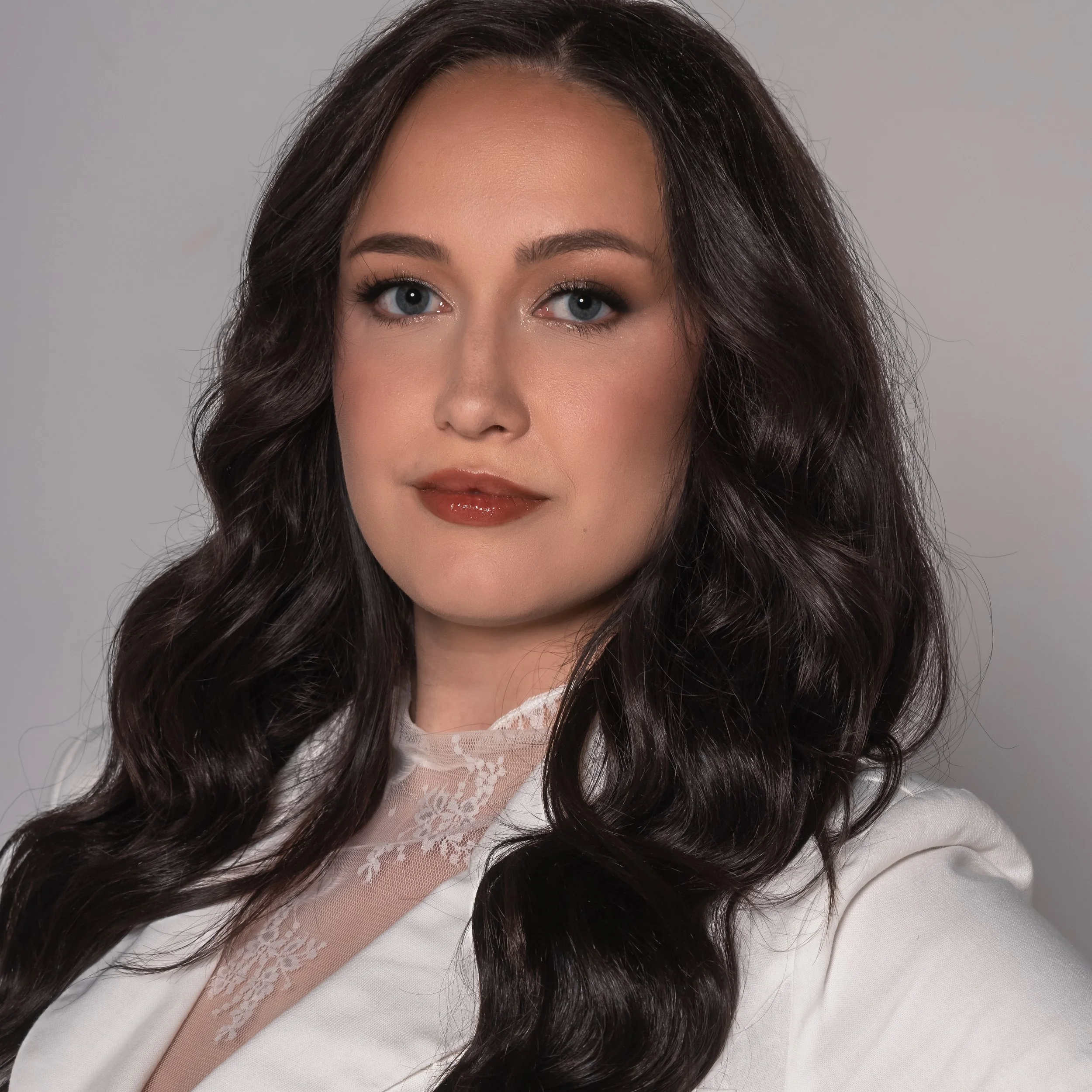 Meet Vicks: The Makeup Artist