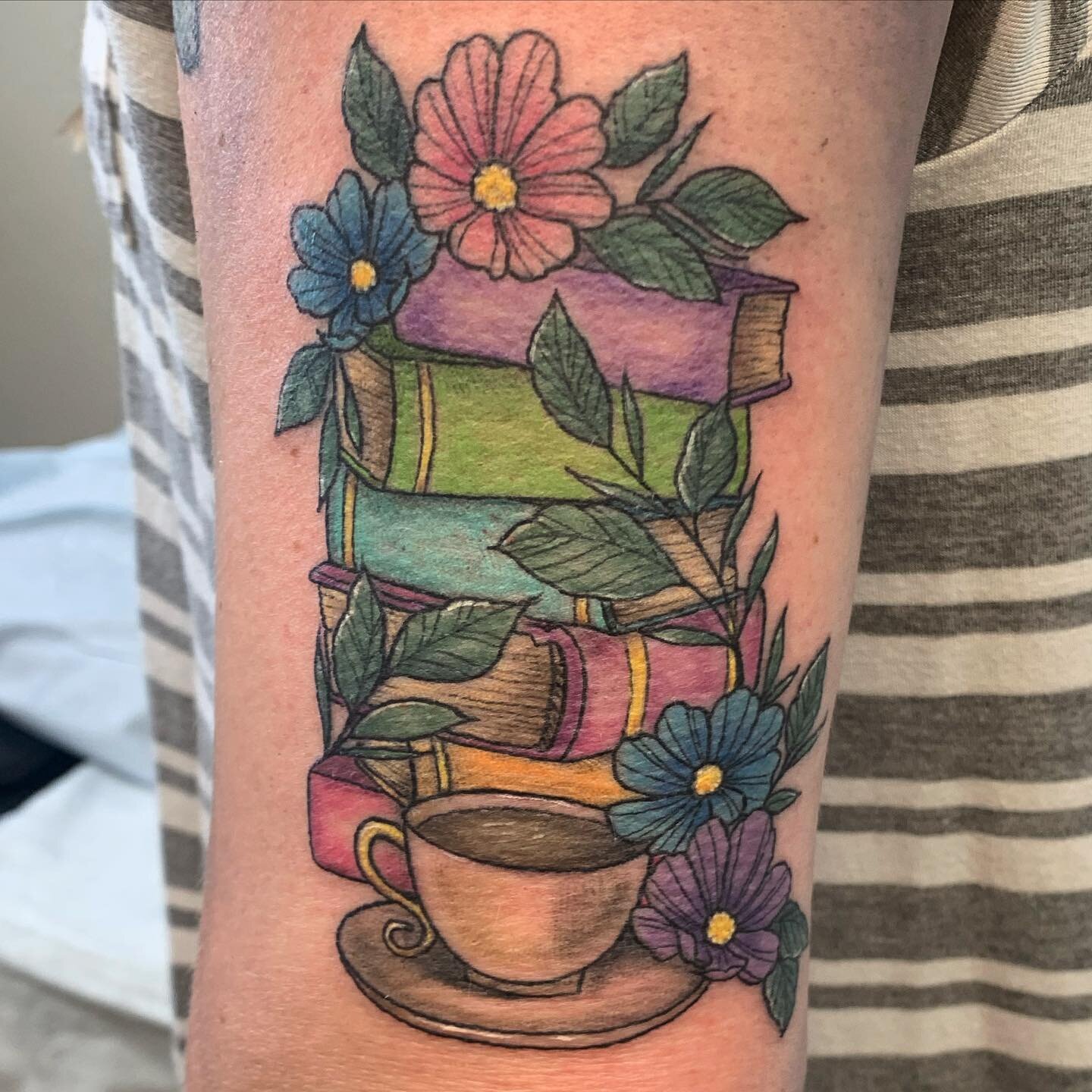 Books, Flowers &amp; Tea by Emily @emilybee_art. To book or inquire please email us at gypsykingstattoos@gmail.com .
.
.
.
.
#tattoos #southeastmichigan #southeastmi #mitattooartist #detroittattooartist #MItattoo #tattooshop #colortattoo #librarytatt