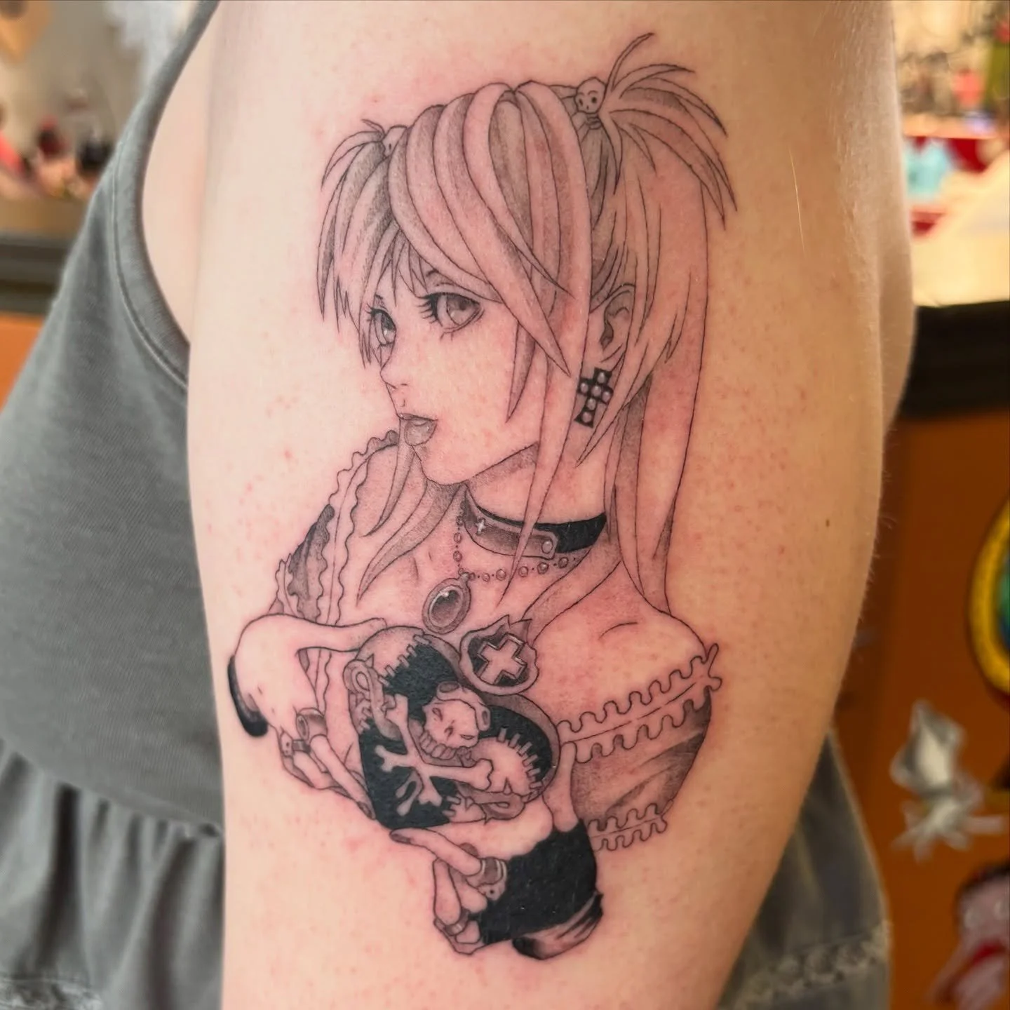 Misa Amane Death Note tattoo done by our resident artist @whitneyrose.ink 

Whitney does both black and grey and color! And right now they have free stickers in stock for their clients after their tattoo appointment! 

Whitney still has time in July,