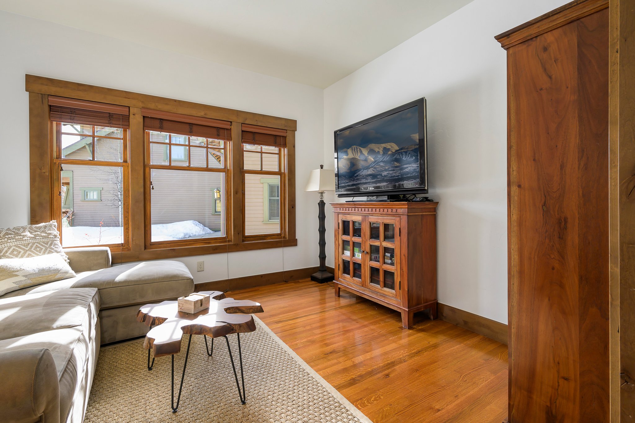21 Meadow Trail-17.jpg