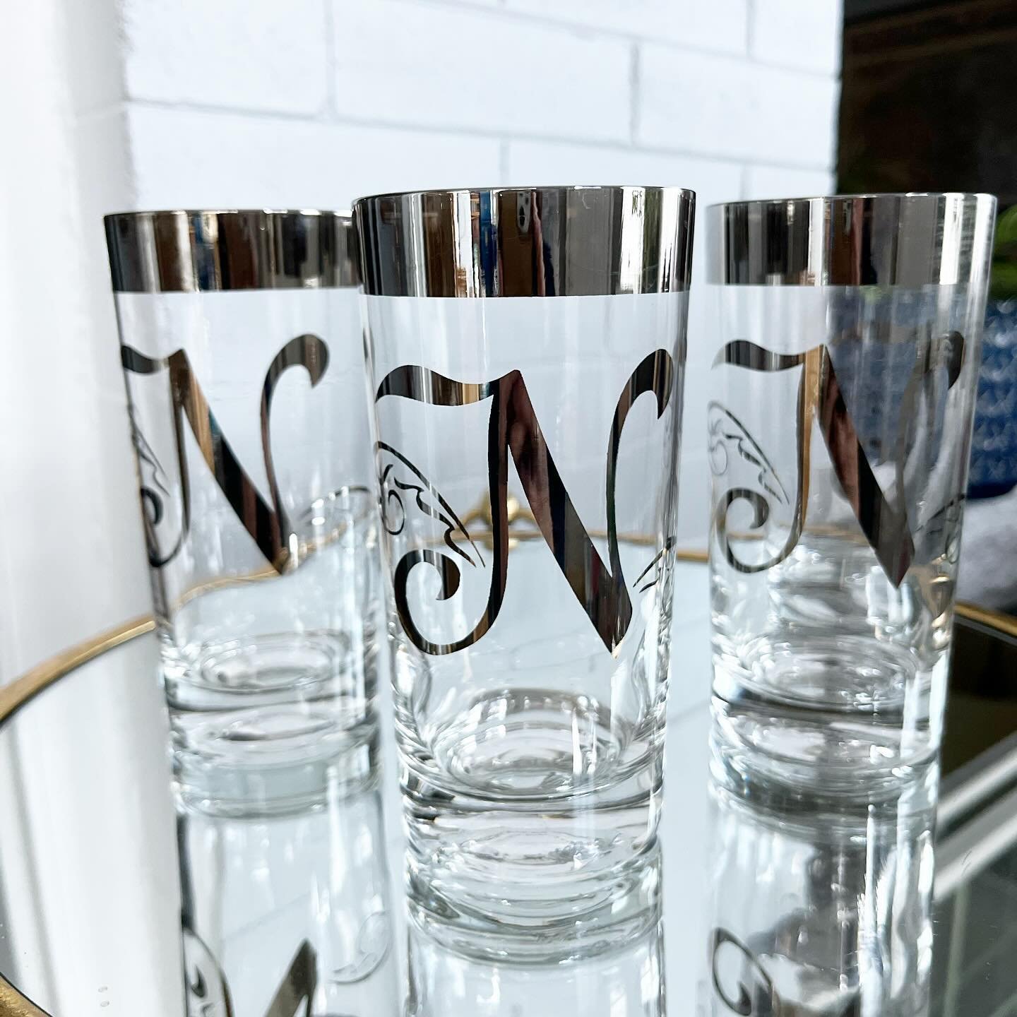 &lsquo;N&rsquo; is for Nice! These notable Thorpe Style Silver Rim Initial Collins Glasses are nonpareil! 

Set of 5 available for $50.

character.

- Comment SOLD on item or DM to purchase. 
- Venmo and Square are accepted
- Free local pickup availa