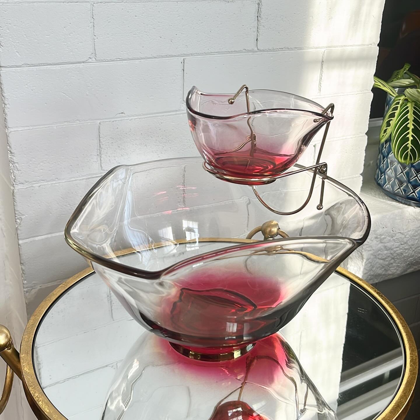 Hello lovely! Vintage Indiana Glass Ruby Modern Chip &amp; Dip Salad Set (with Original Box!) 💗 Available for $76. 

Vintage items are pre-owned and may show signs of age, love, and character.

- Comment SOLD on item or DM to purchase. 
- Venmo and 