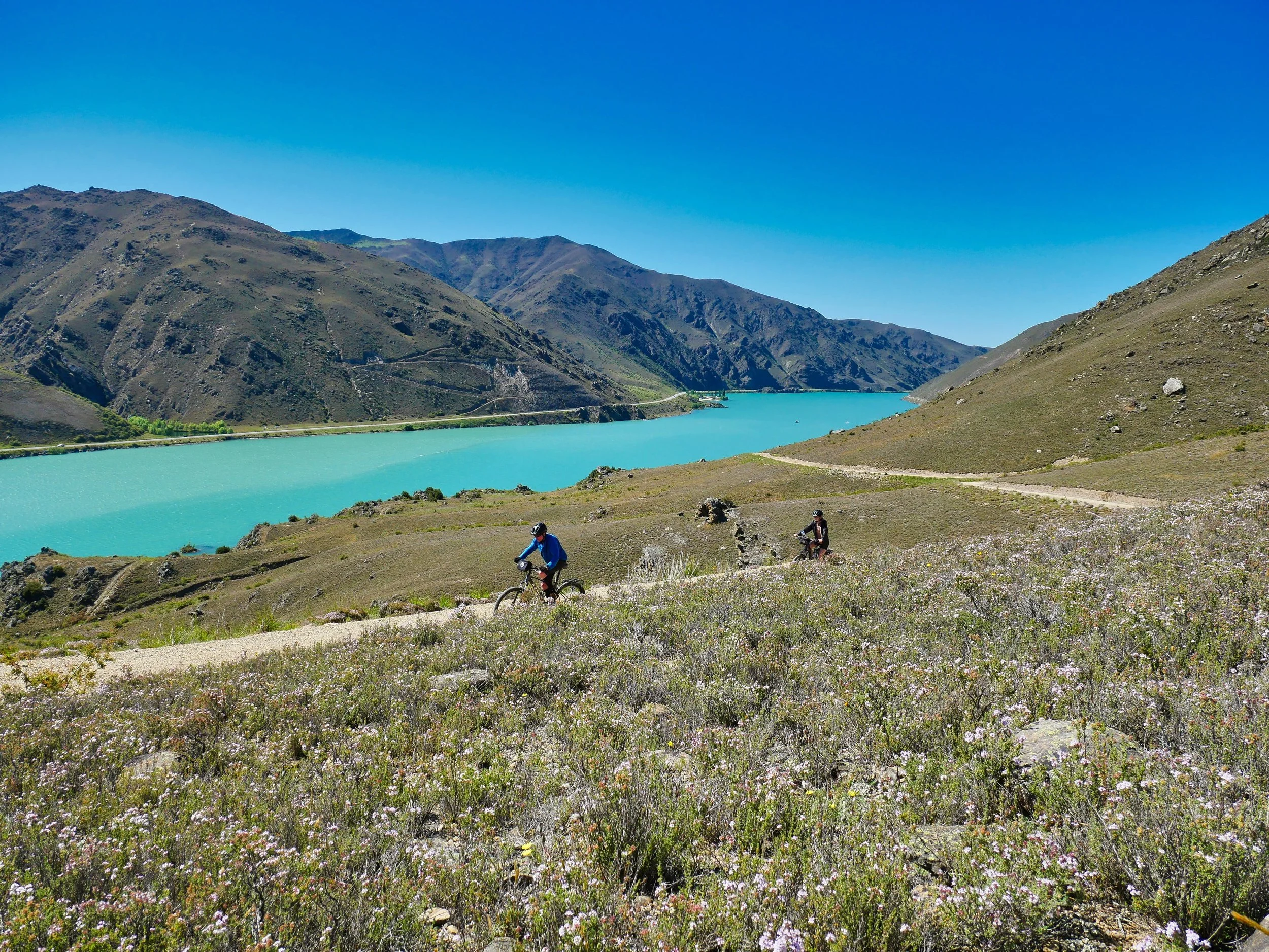 Best One Day Ride - Lake Dunstan Trail_Kiwi Journeys.jpg