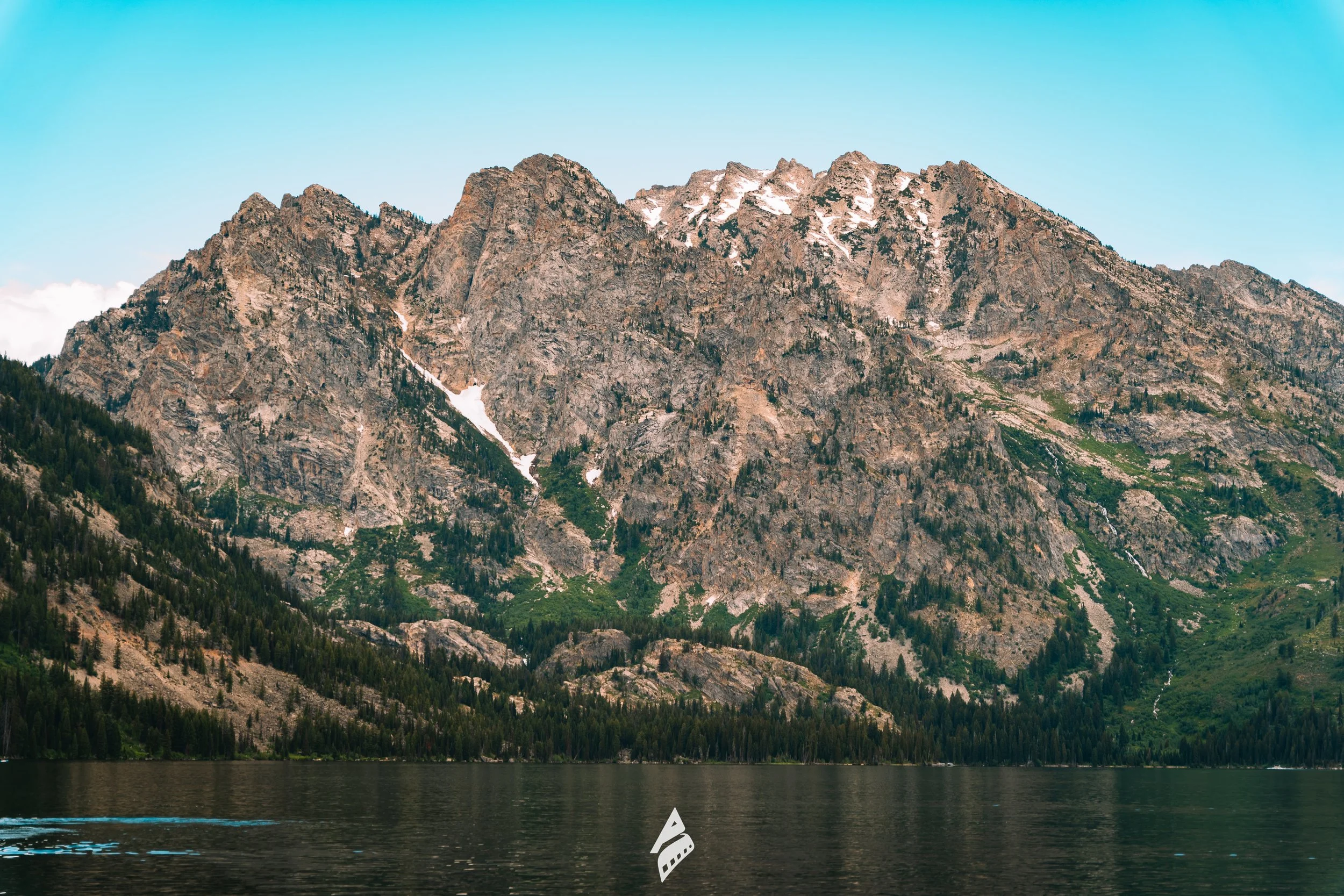 Nature Mountains Lakeside Peaks DSC01589.jpg